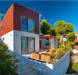 5 bedroom villa with heated infinity pool and sea views near Milna, Brac Island, sleeps 10